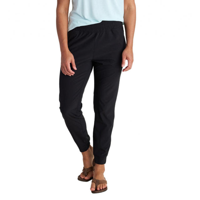 FreeFly Women's Pull-On Breeze Jogger Black