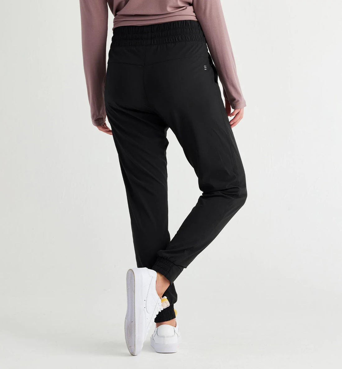 FreeFly Women's Pull-On Breeze Jogger